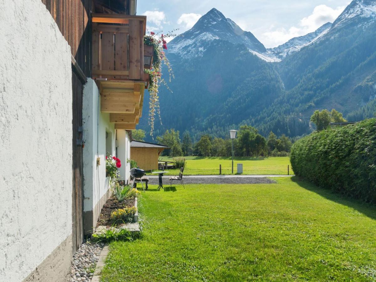 Boutique Holiday Home in L ngenfeld near Ski Bus Stop Längenfeld Extérieur photo